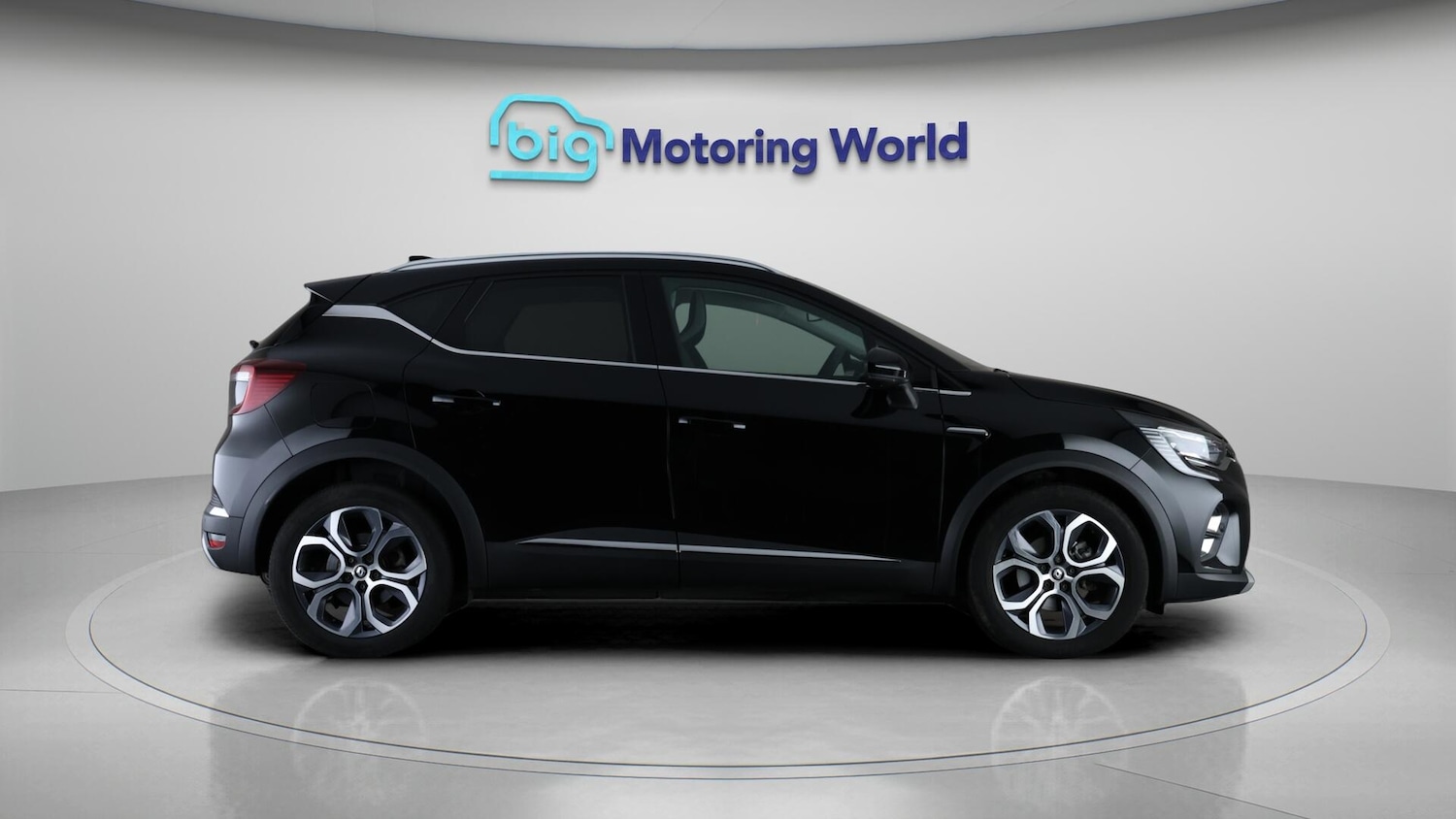 Used Renault Captur 2023 for sale - 76380800: Photo 8