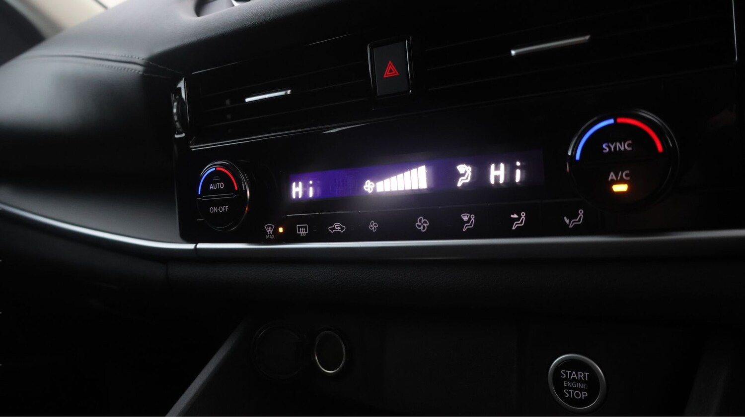 Used Nissan Qashqai for sale - 77181491: Photo 11