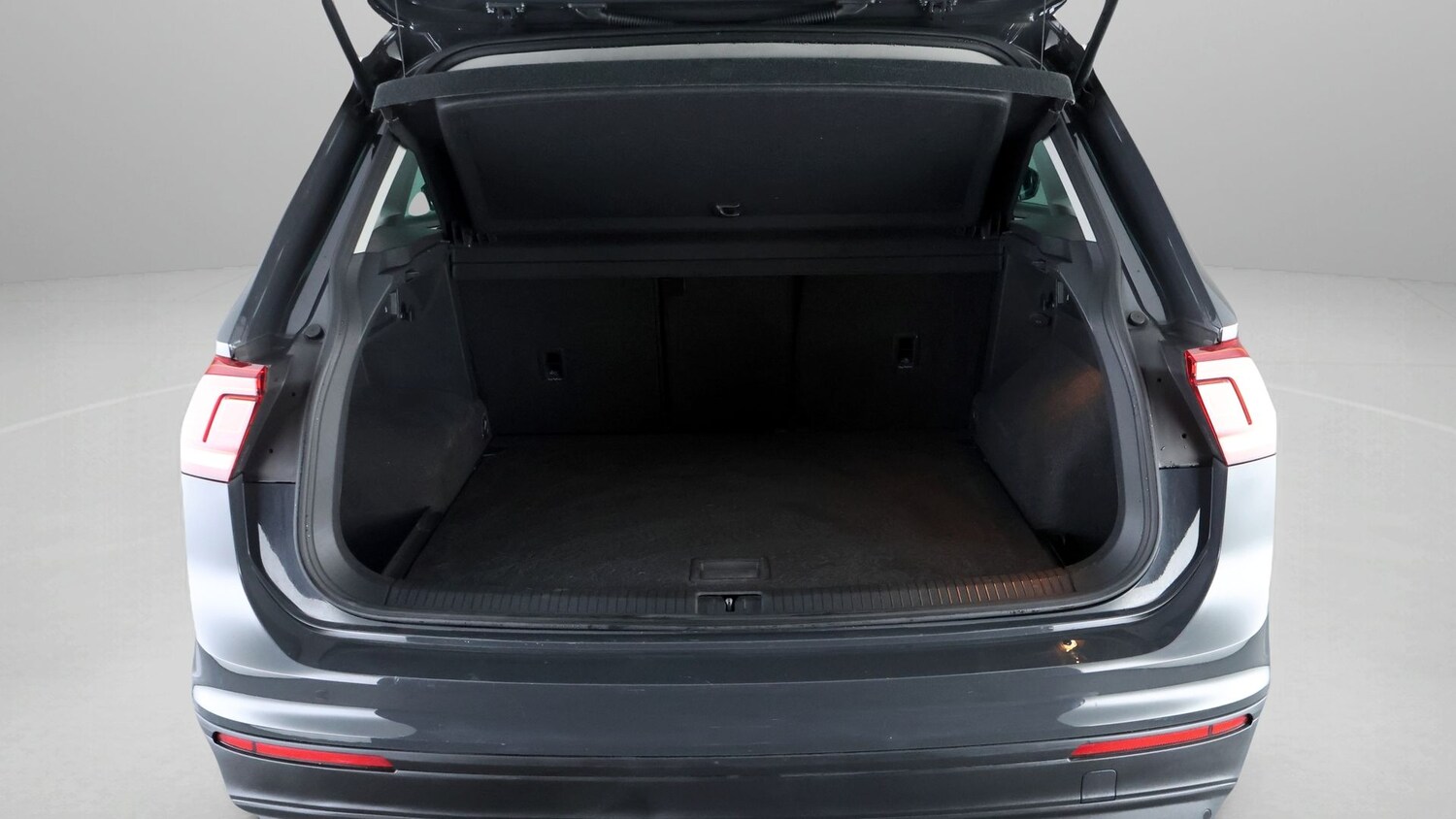 Used Volkswagen Tiguan 2019 for sale - 77854911: Photo 16