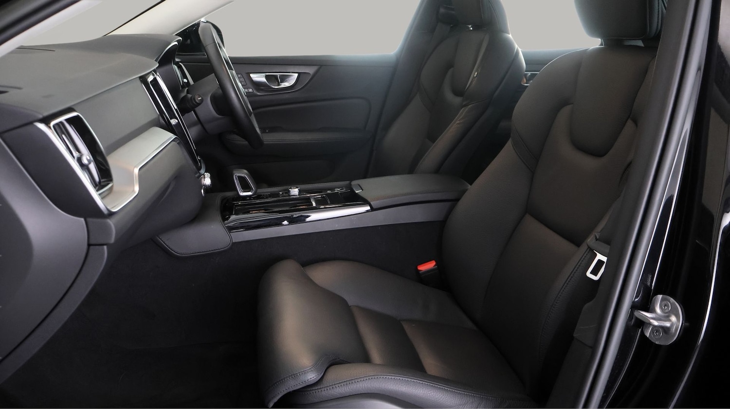 Used Volvo V60 2022 for sale - 77214313: Photo 14