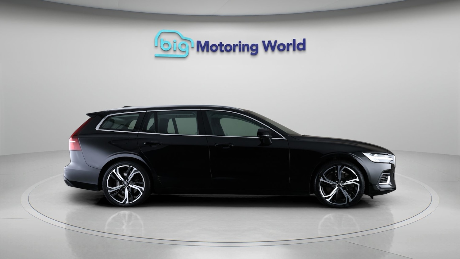 Used Volvo V60 2022 for sale - 77214313: Photo 8