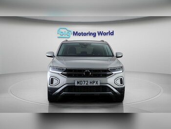 Used Volkswagen T-Roc 2022 for sale - 77502789: Photo