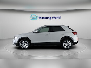 Used Volkswagen T-Roc 2022 for sale - 77502789: Photo