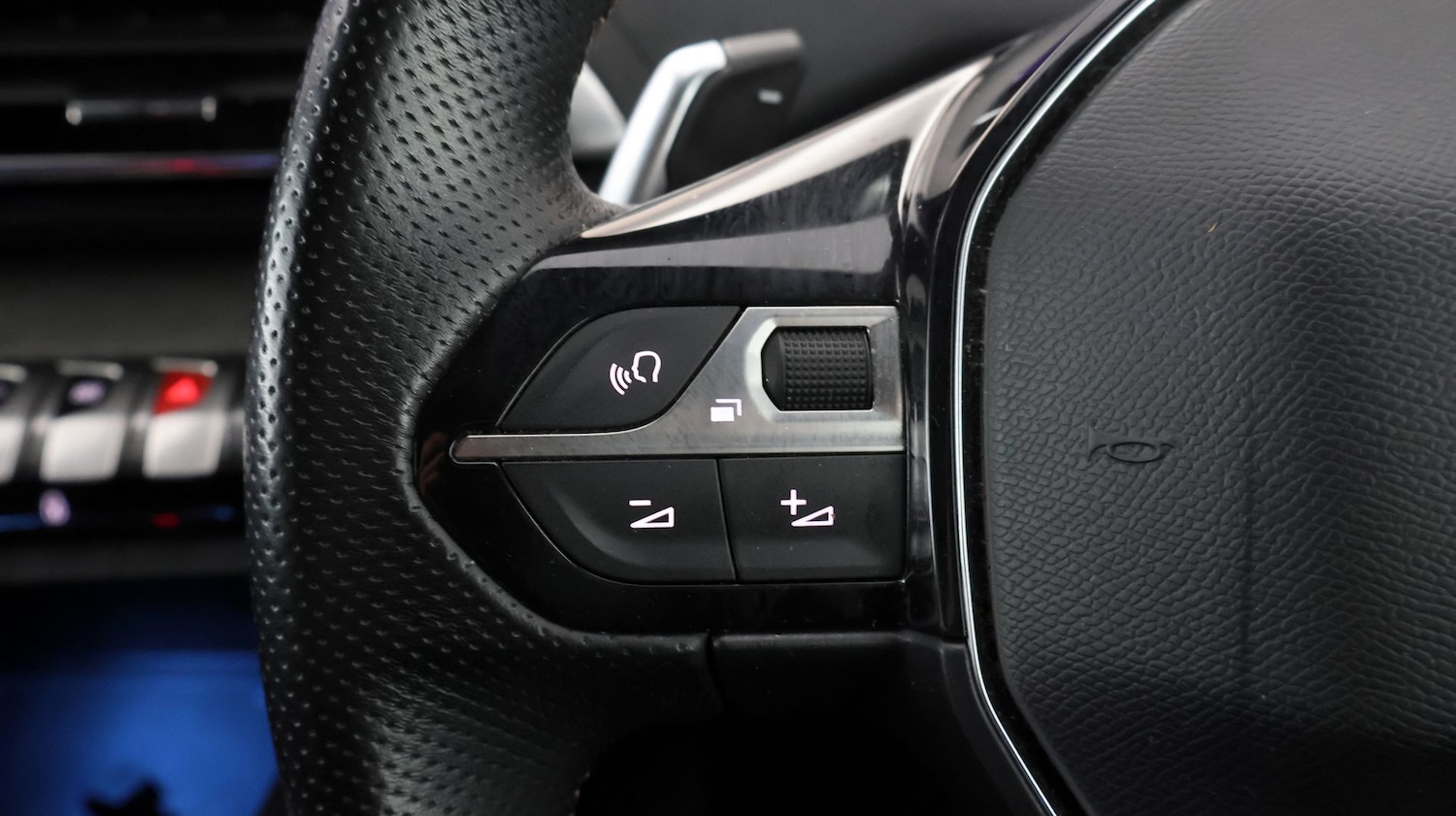 Used Peugeot 5008 2023 for sale - 77964719: Photo 22