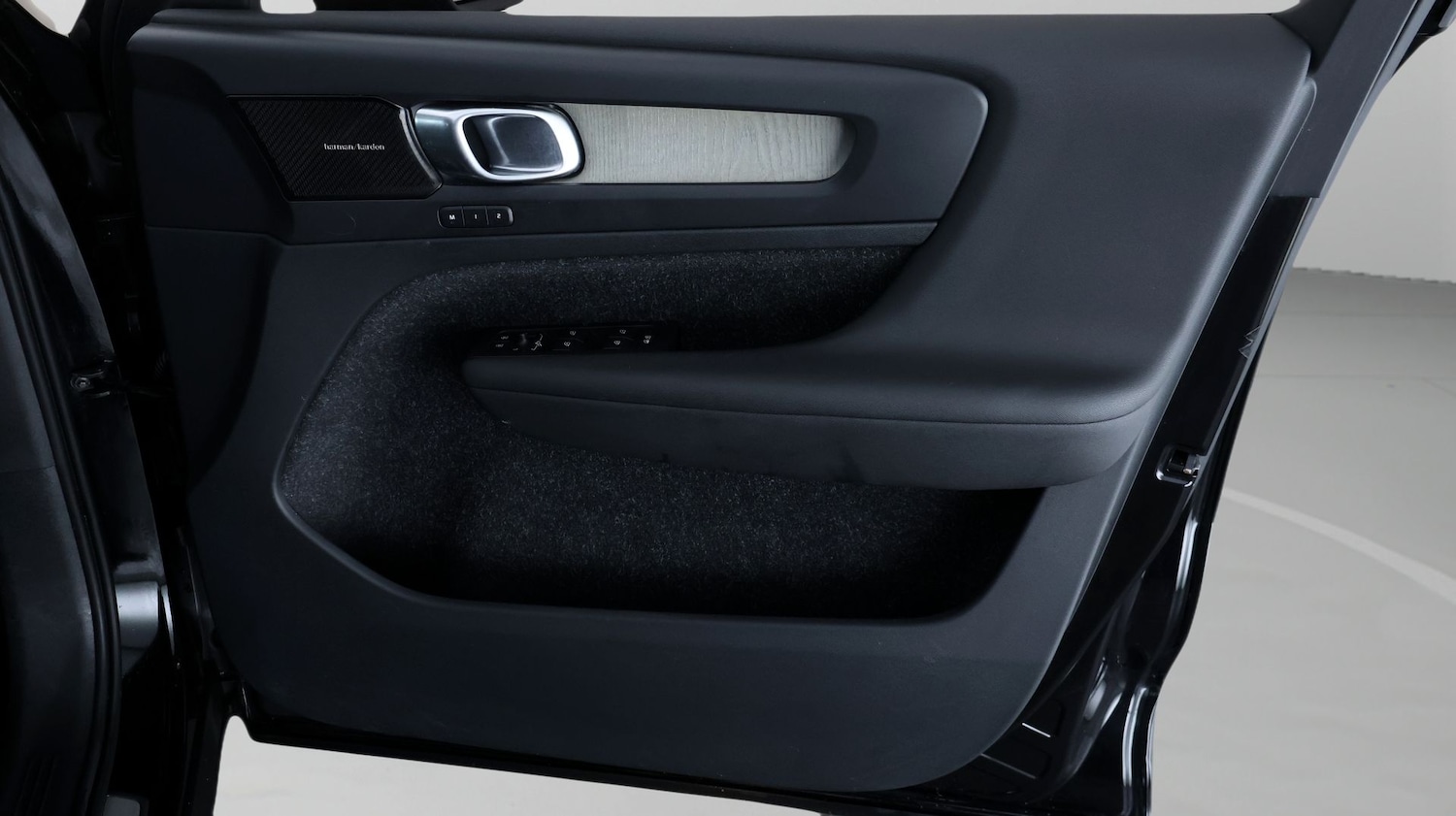 Used Volvo XC40 2018 for sale - 77388209: Photo 14