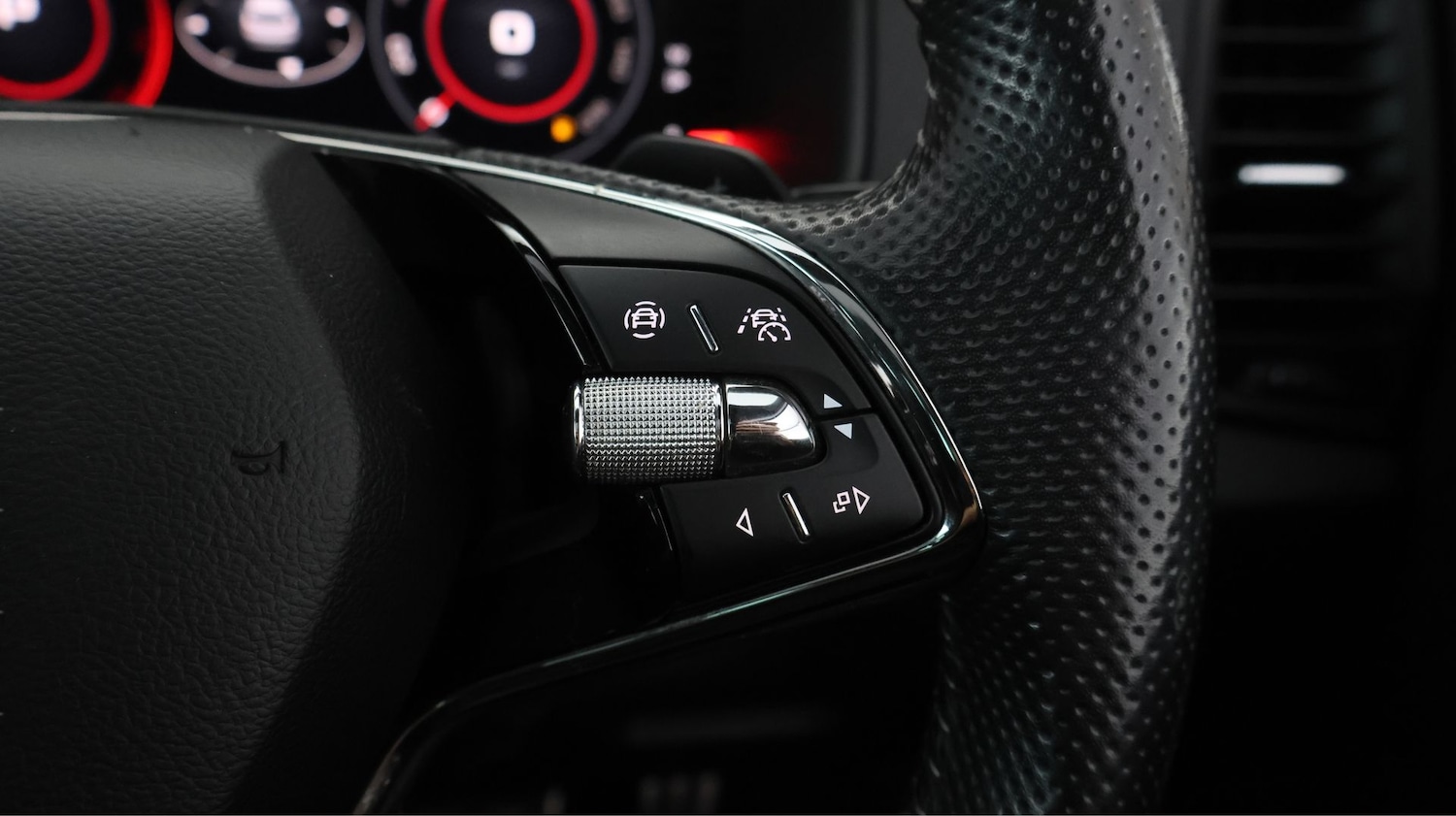 Used Skoda Karoq 2020 for sale - 78196624: Photo 24