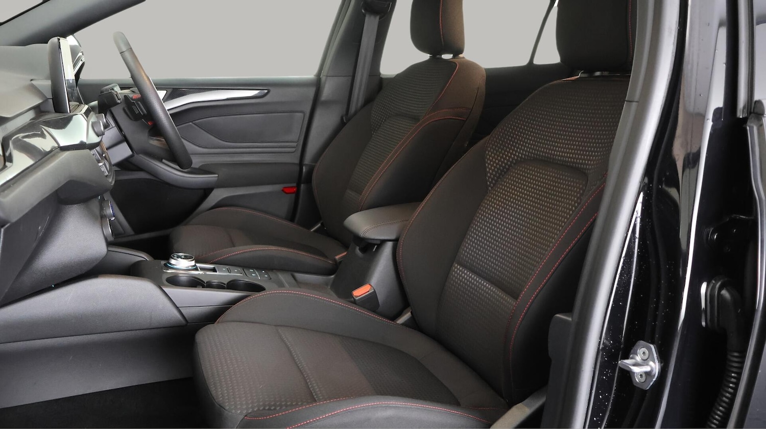 Used Ford Focus 2022 for sale - 76498533: Photo 15