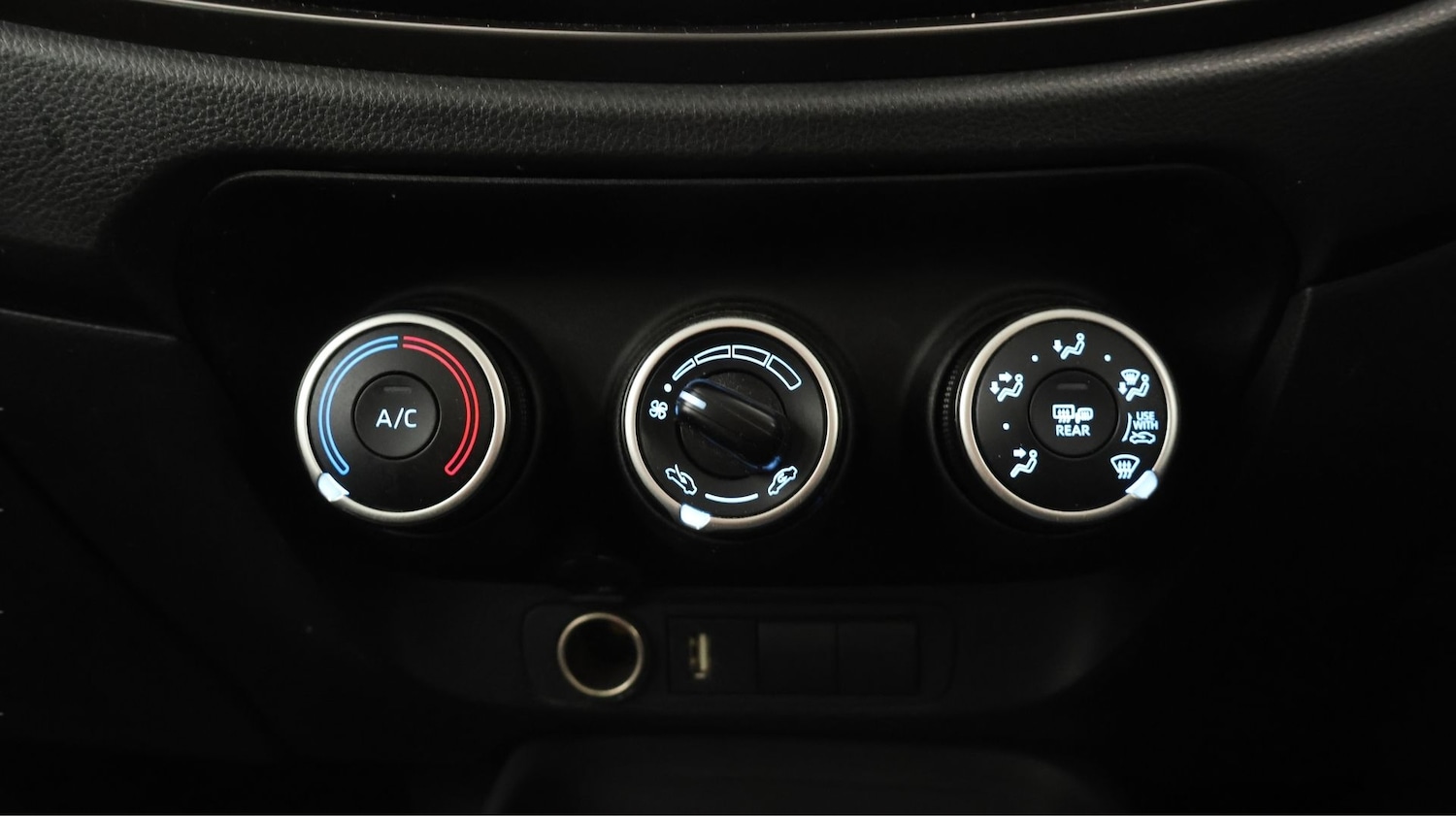 Used Toyota Aygo X 2023 for sale - 77971335: Photo 12