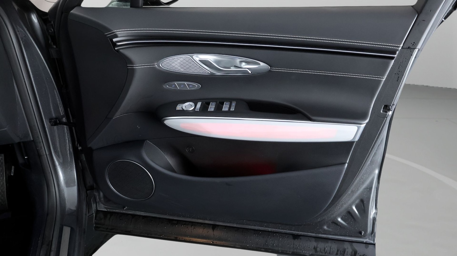 Used Genesis GV70 2023 for sale - 77918401: Photo 14