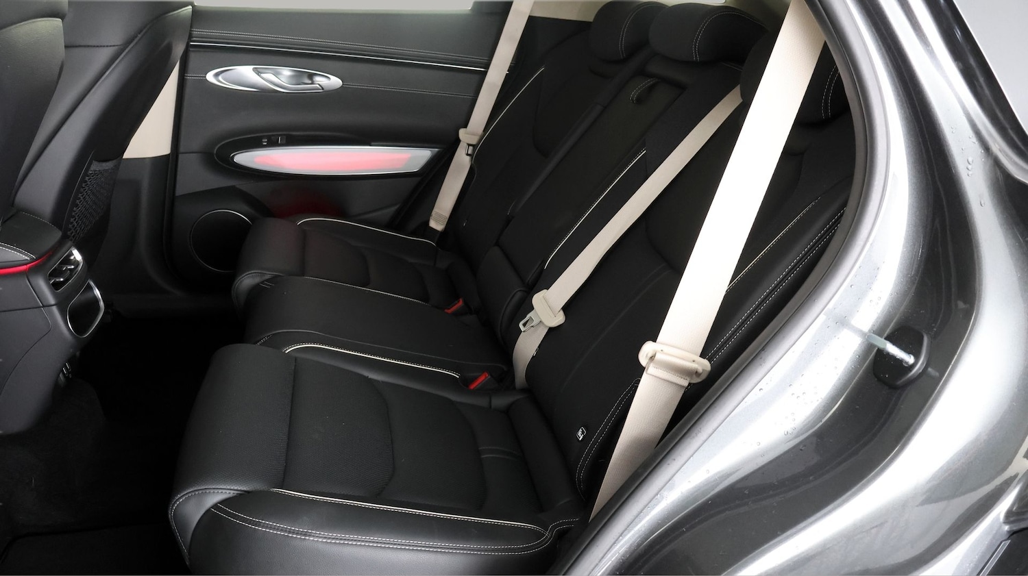 Used Genesis GV70 2023 for sale - 77918401: Photo 15