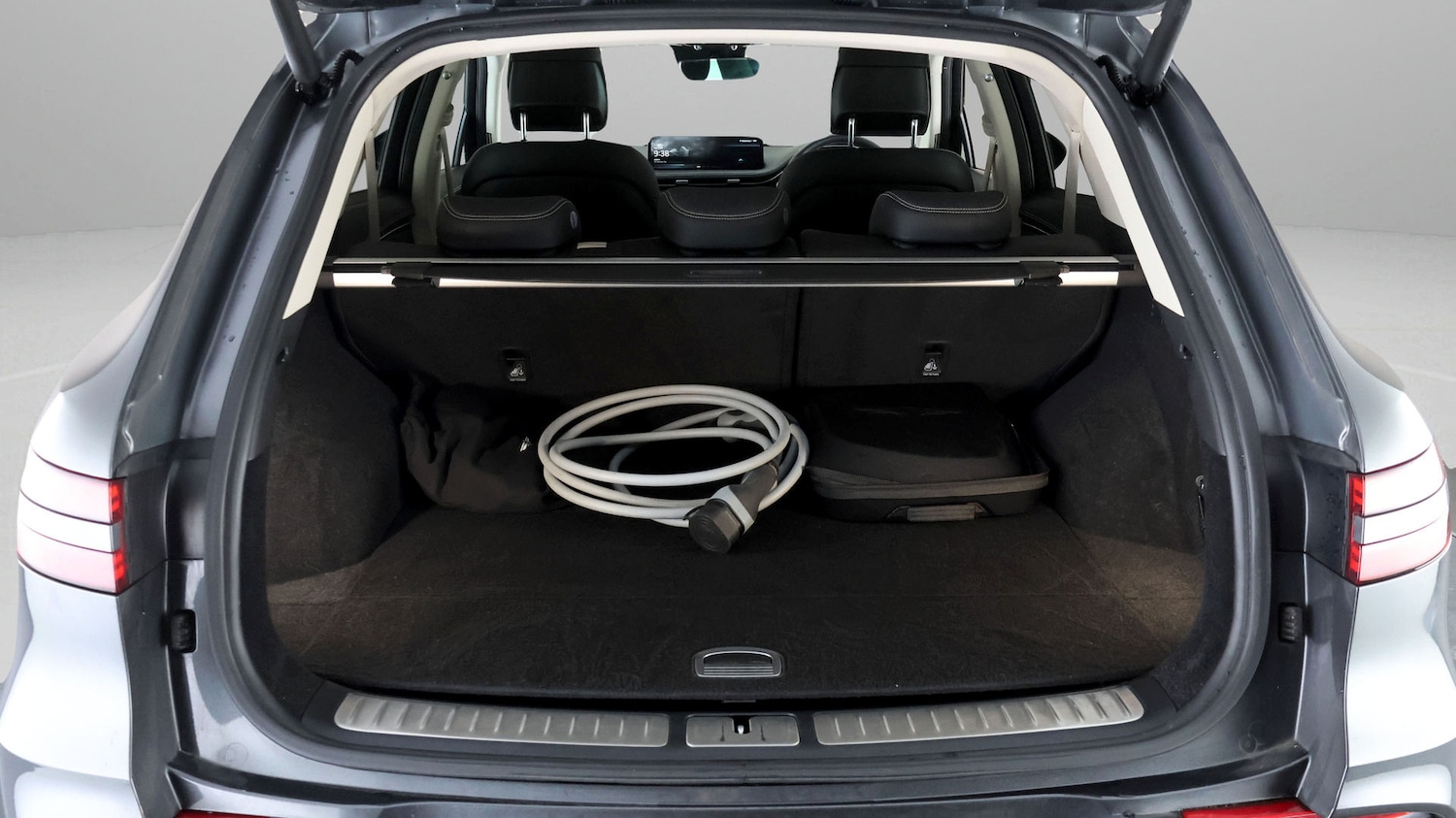 Used Genesis GV70 2023 for sale - 77918401: Photo 16