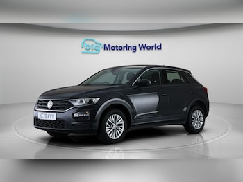 Used Volkswagen T-Roc 2021 for sale - 77312433: Photo