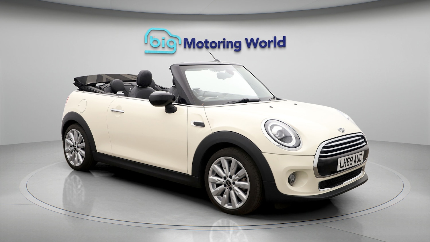 Used MINI Convertible 2019 for sale - 77797097: Photo 1
