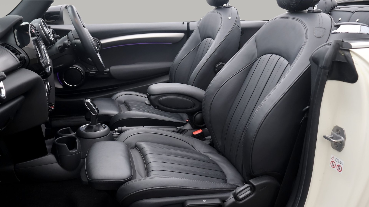 Used MINI Convertible 2019 for sale - 77797097: Photo 14