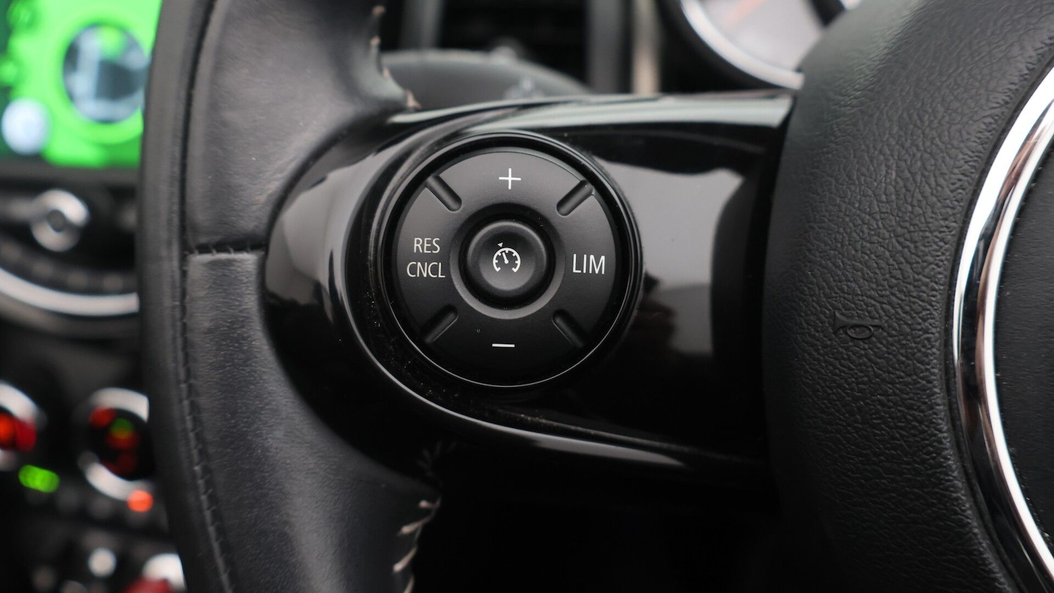 Used MINI Convertible 2019 for sale - 77797097: Photo 24