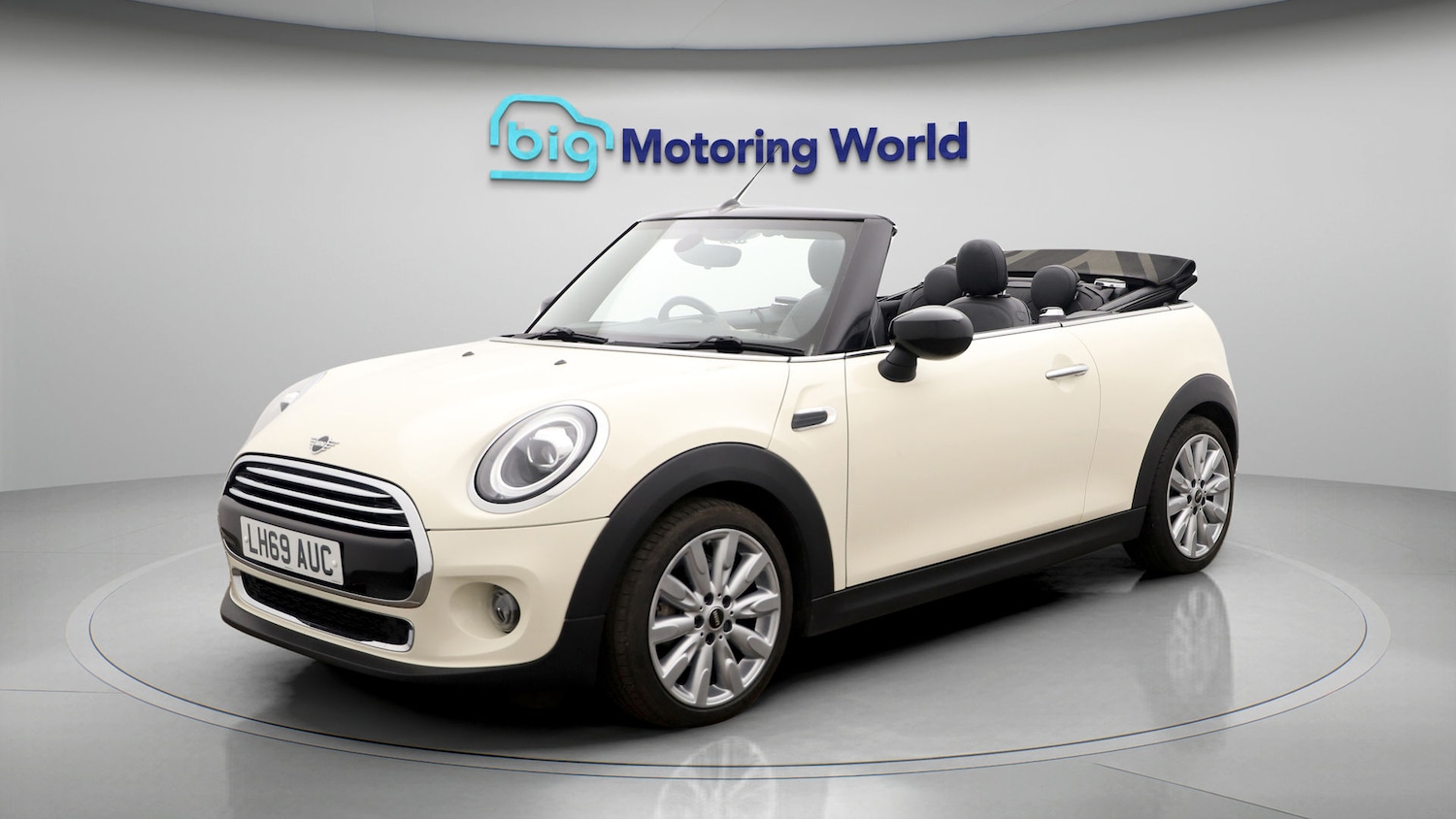 Used MINI Convertible 2019 for sale - 77797097: Photo 3