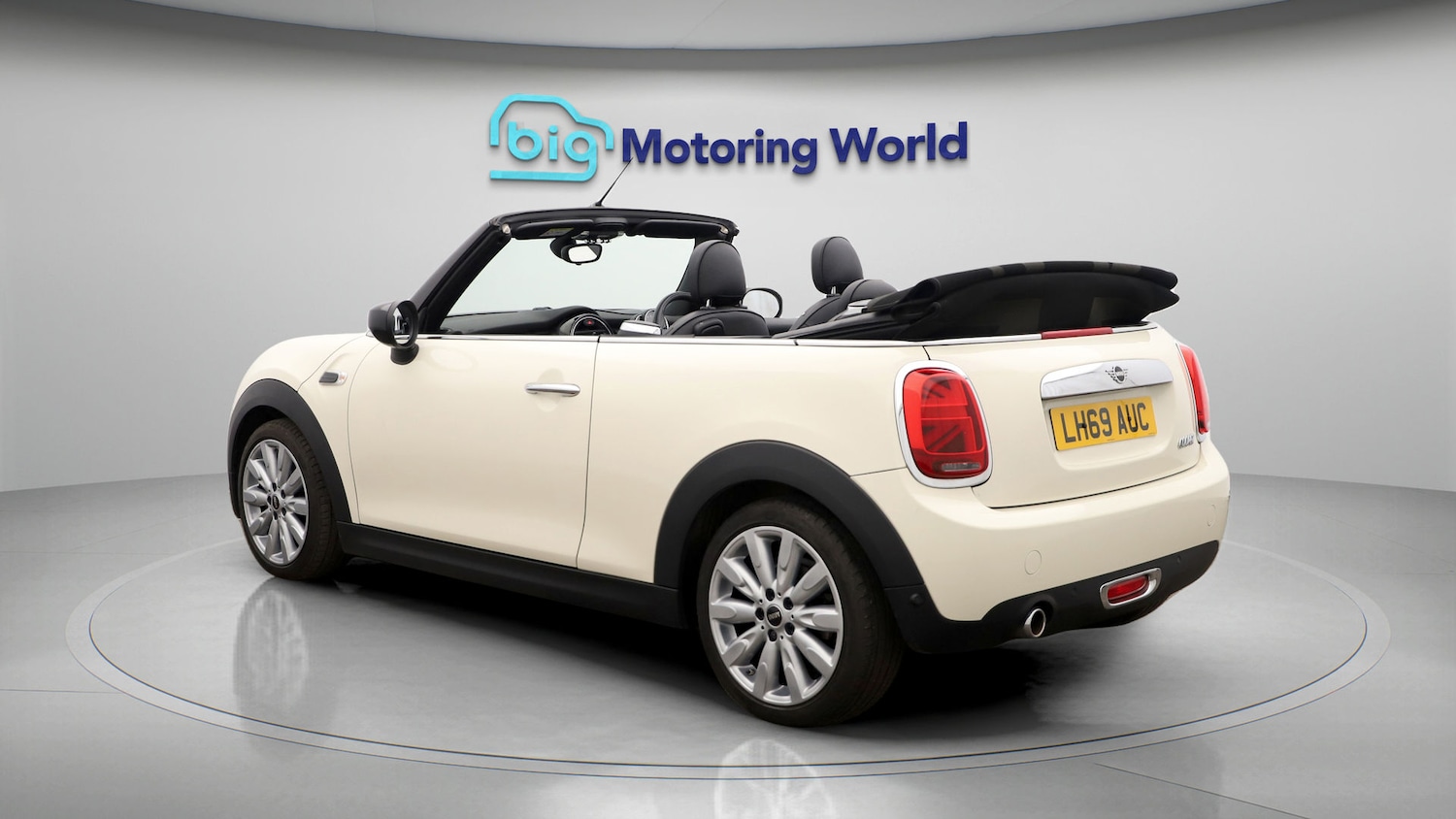 Used MINI Convertible 2019 for sale - 77797097: Photo 5