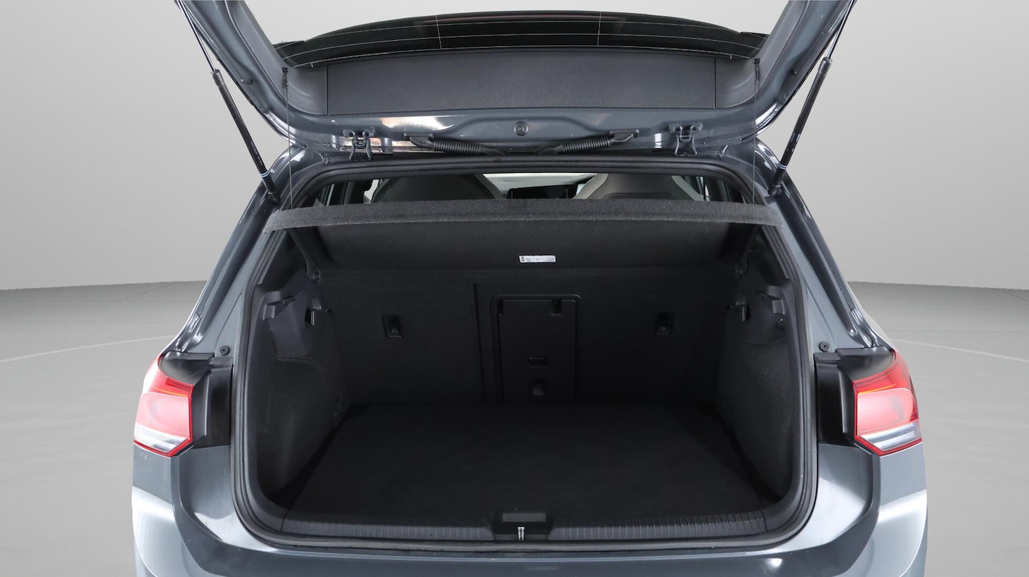 Used Volkswagen Golf 2022 for sale - 76071624: Photo 18