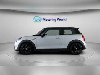 Used MINI Electric Hatch 2021 for sale - 77182185: Photo