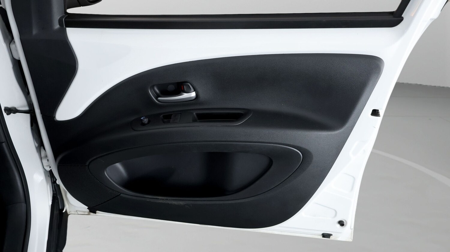 Used Toyota Aygo X 2022 for sale - 77947214: Photo 14