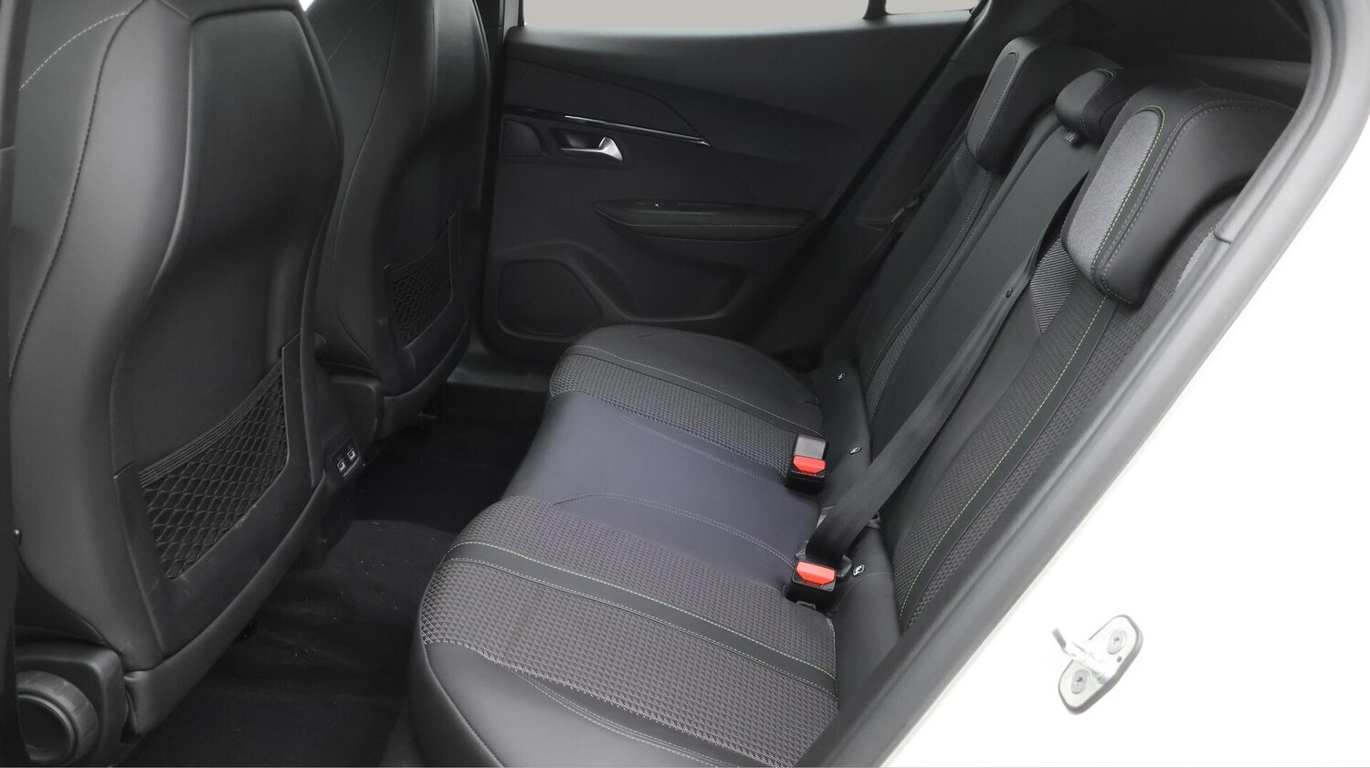 Used Peugeot E-2008 2023 for sale - 76072364: Photo 16