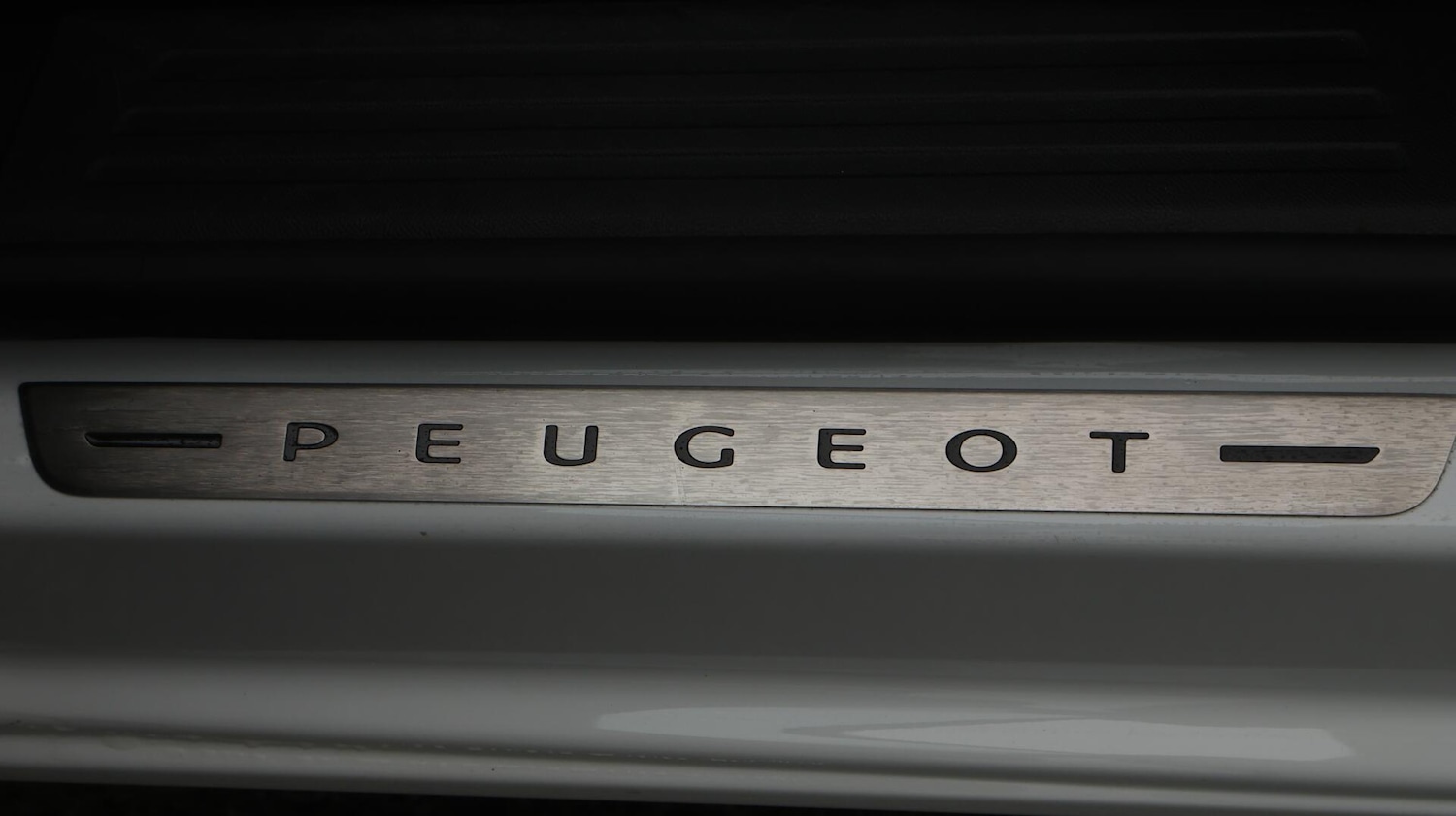 Used Peugeot E-2008 2023 for sale - 76072364: Photo 21