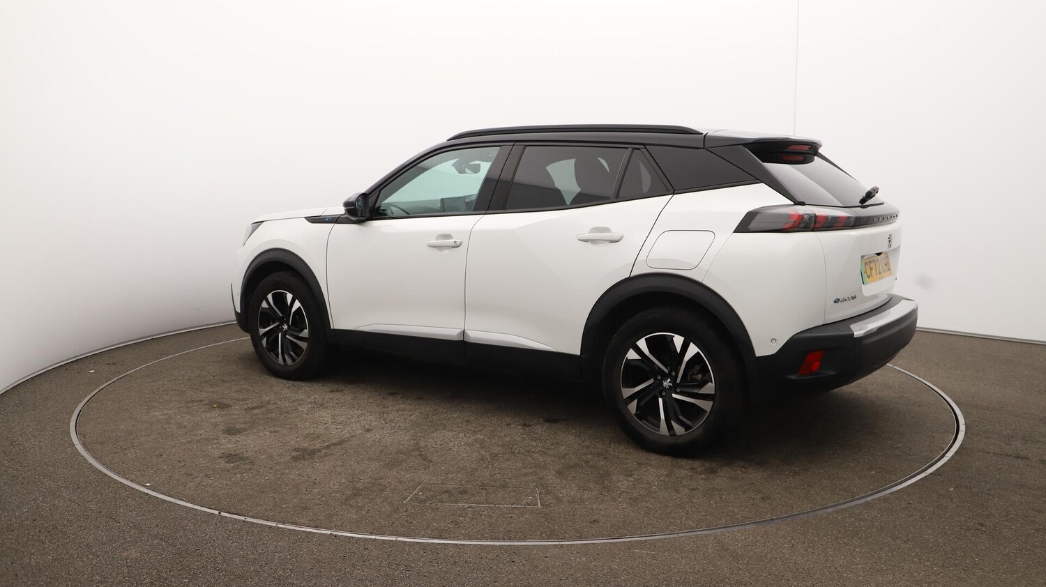 Used Peugeot E-2008 2023 for sale - 76072364: Photo 40