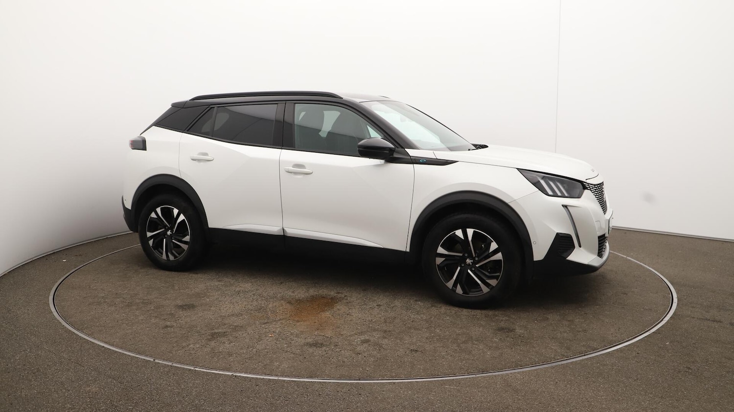 Used Peugeot E-2008 2023 for sale - 76072364: Photo 50