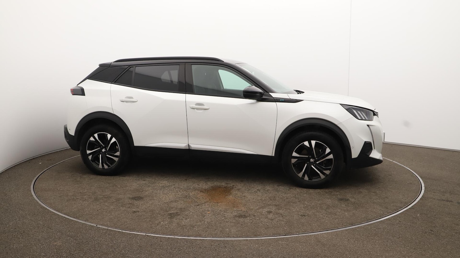Used Peugeot E-2008 2023 for sale - 76072364: Photo 52