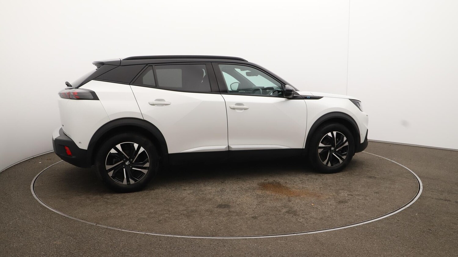Used Peugeot E-2008 2023 for sale - 76072364: Photo 55