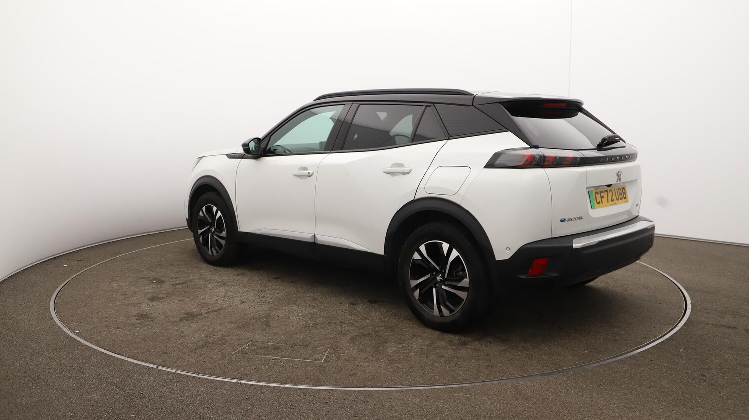 Used Peugeot E-2008 2023 for sale - 76072364: Photo 67
