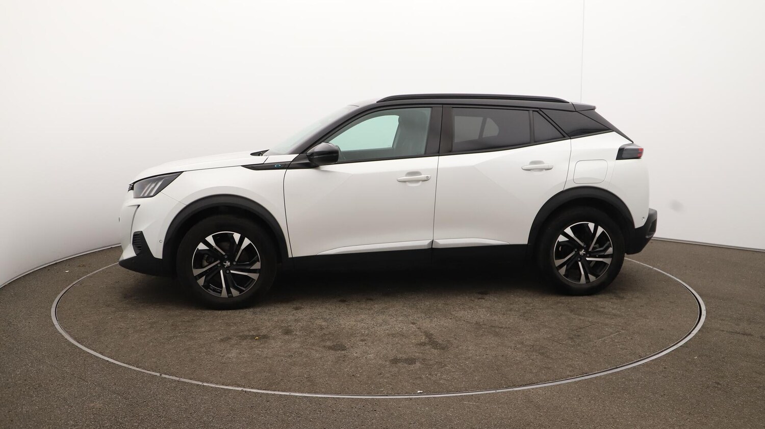 Used Peugeot E-2008 2023 for sale - 76072364: Photo 69