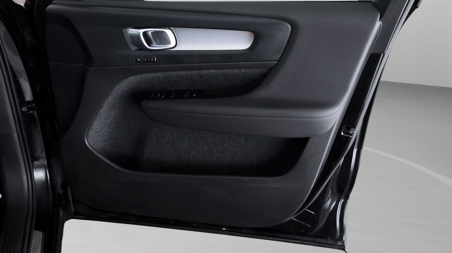 Used Volvo XC40 2023 for sale - 78141113: Photo 15