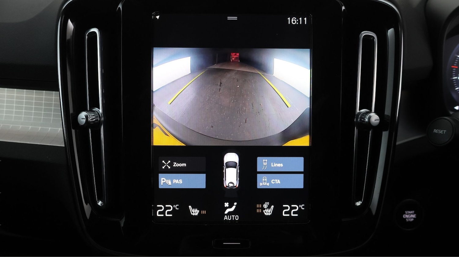 Used Volvo XC40 2023 for sale - 78141113: Photo 24