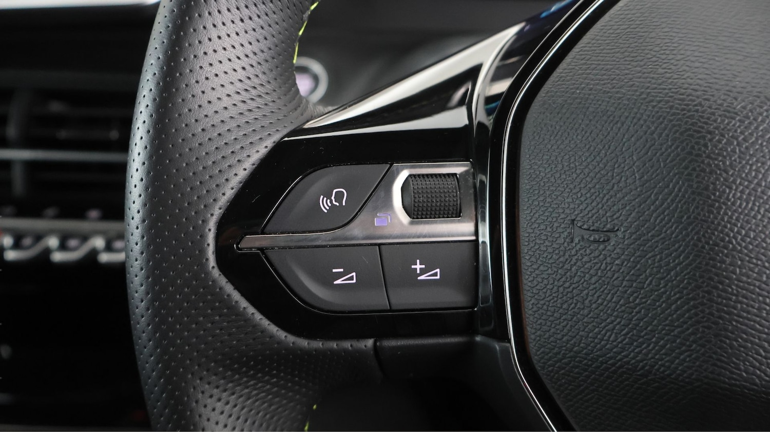 Used Peugeot E-208 2023 for sale - 77412886: Photo 21