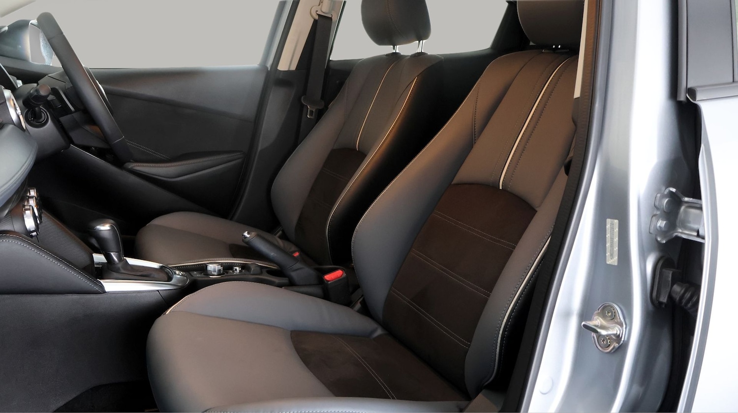 Used Mazda Mazda2 2023 for sale - 77323955: Photo 14