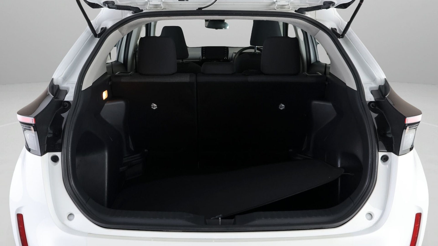 Used Toyota Yaris Cross 2023 for sale - 77643546: Photo 16