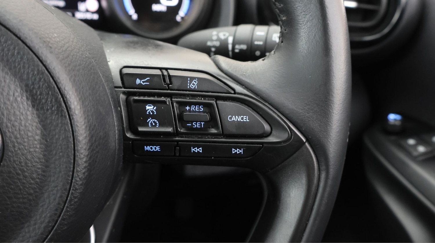 Used Toyota Yaris Cross 2023 for sale - 77643546: Photo 23