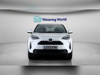 Used Toyota Yaris Cross 2023 for sale - 77643546: Photo