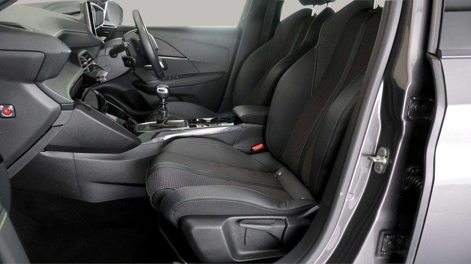 Used Peugeot 208 2021 for sale - 77610255: Photo 13