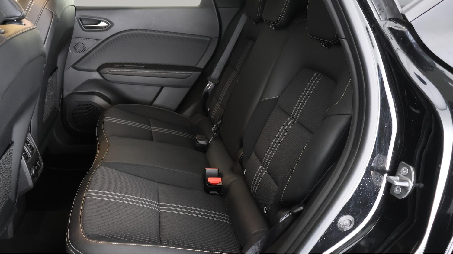 Used Renault Captur 2023 for sale - 76424713: Photo 17