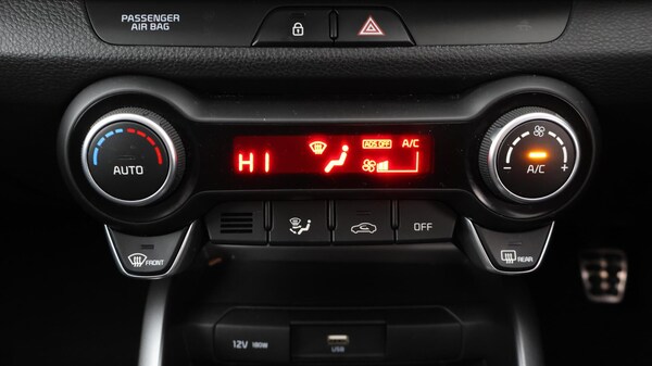 Used Kia Stonic 2022 for sale - 76315263: Photo 12