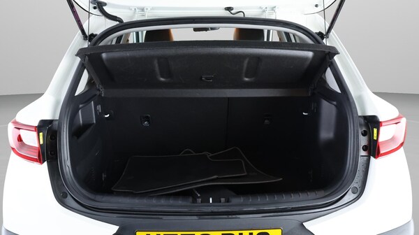 Used Kia Stonic 2022 for sale - 76315263: Photo 17