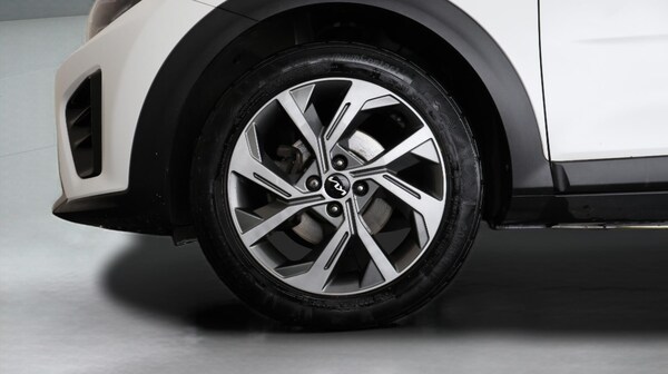 Used Kia Stonic 2022 for sale - 76315263: Photo 18