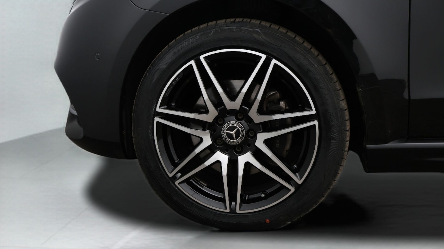 Used Mercedes-Benz V-Class 2023 for sale - 77700850: Photo 18