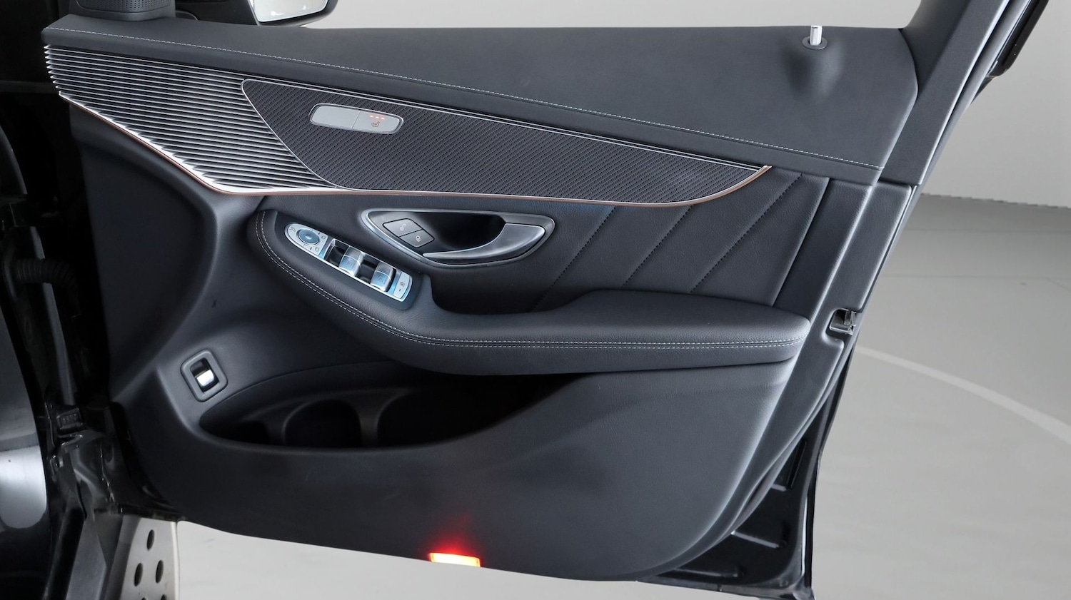 Used Mercedes-Benz EQC 2023 for sale - 77562889: Photo 14