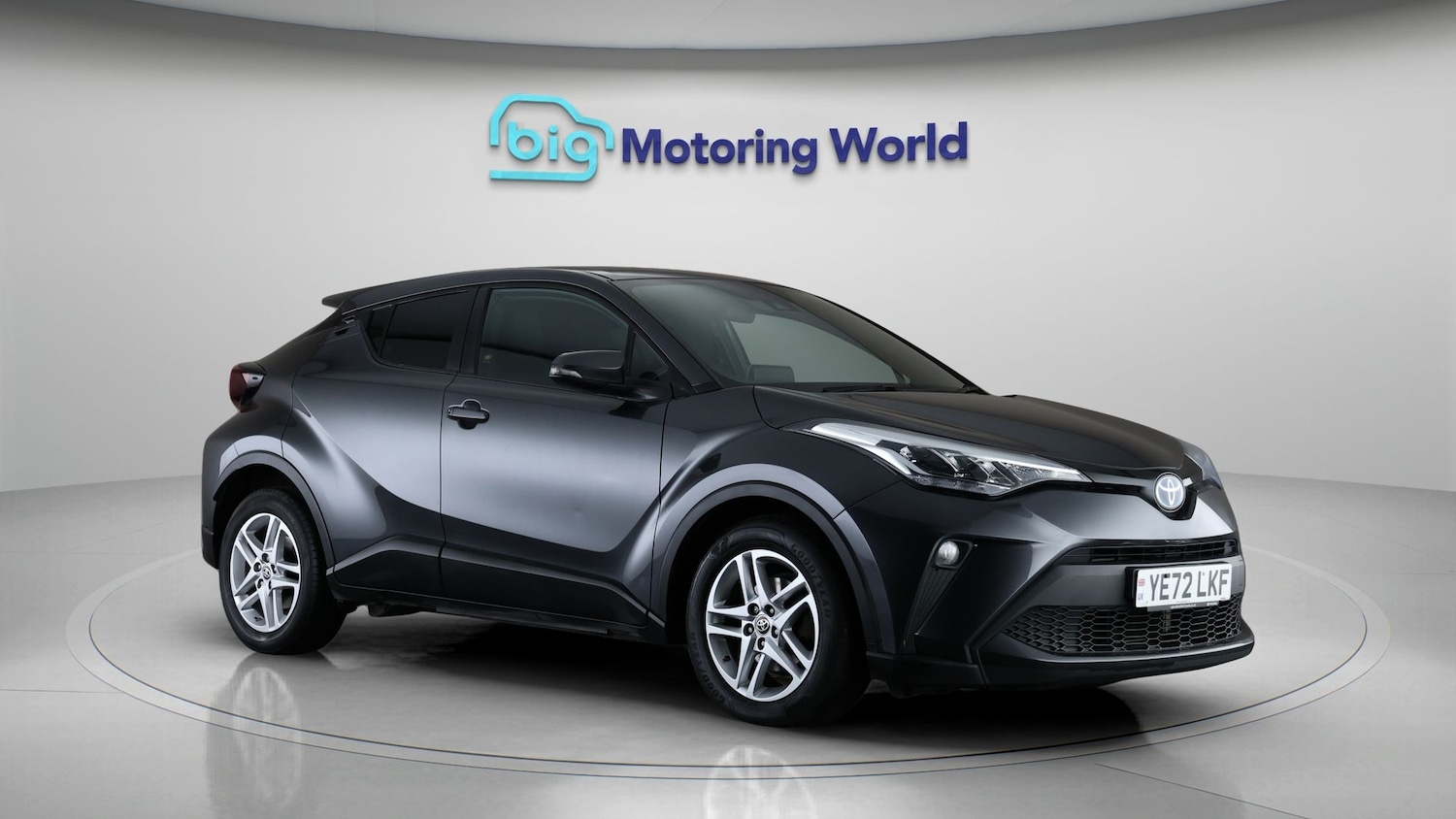 Used Toyota C-HR 2023 for sale - 77632579: Photo 1