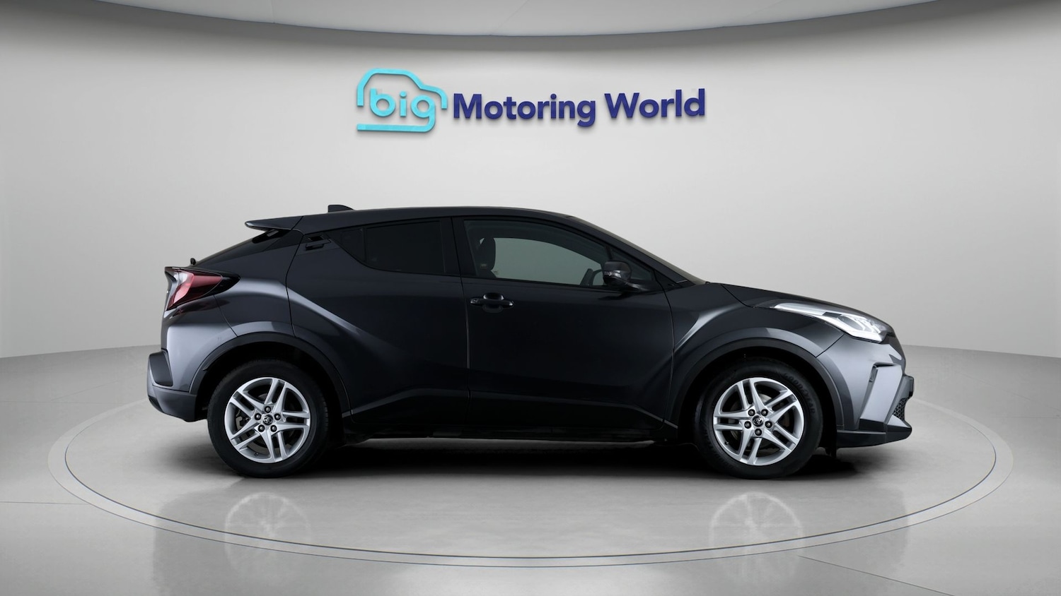 Used Toyota C-HR 2023 for sale - 77632579: Photo 8