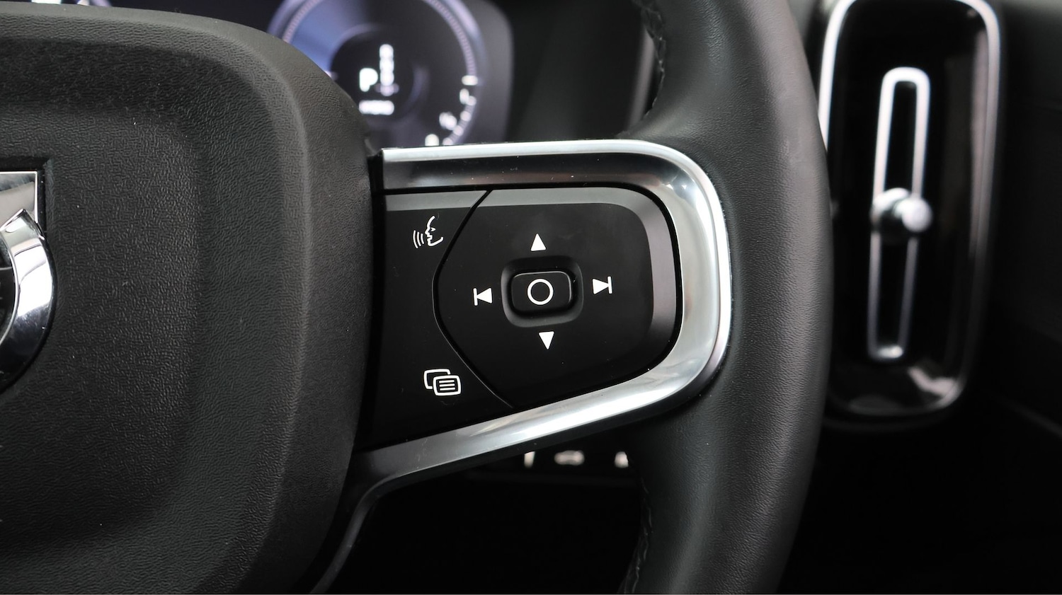 Used Volvo XC40 2022 for sale - 77570212: Photo 23