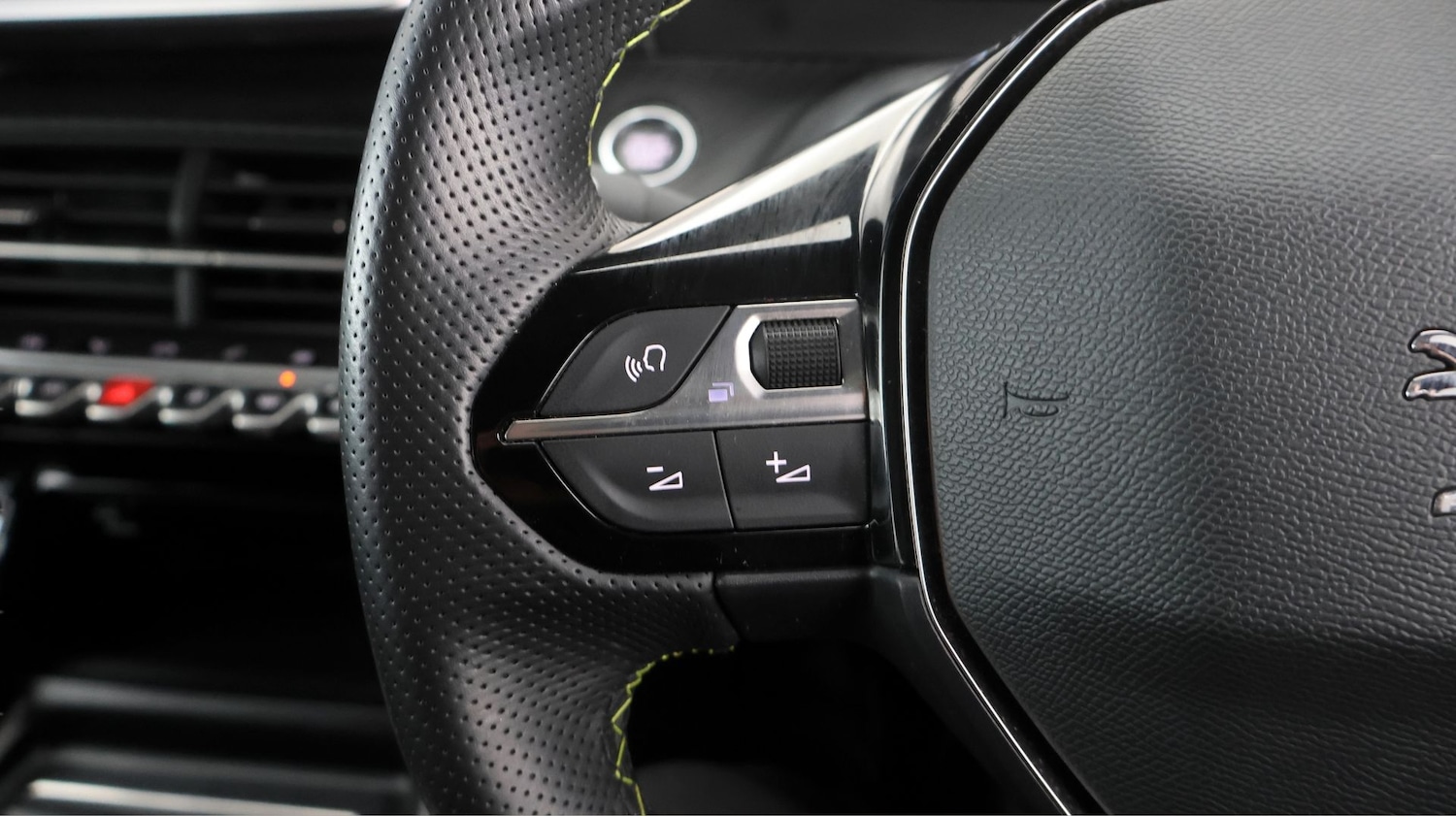 Used Peugeot 2008 2022 for sale - 77707516: Photo 23